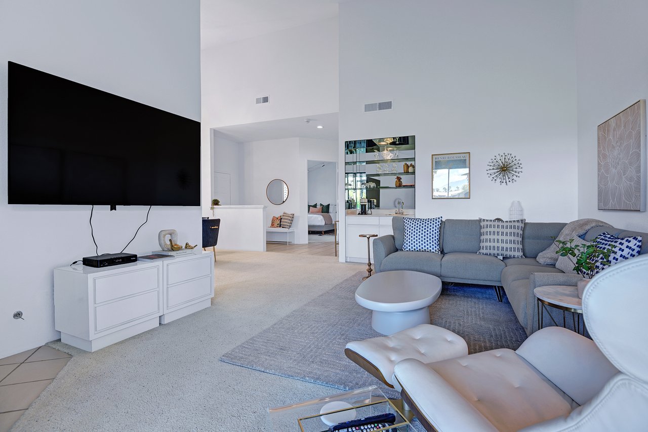 V3947- Greens and Dreams