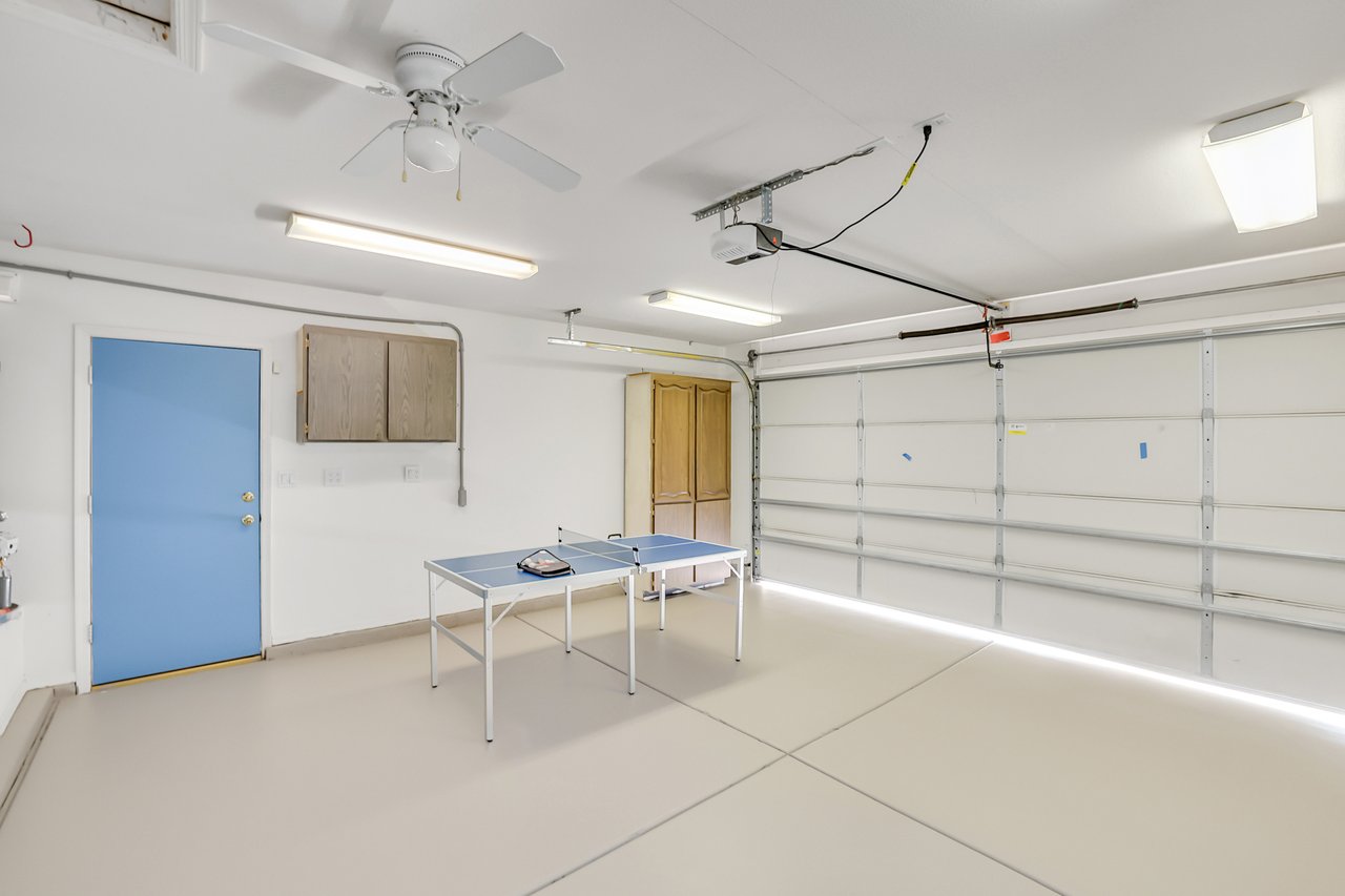 Garage/Game Room