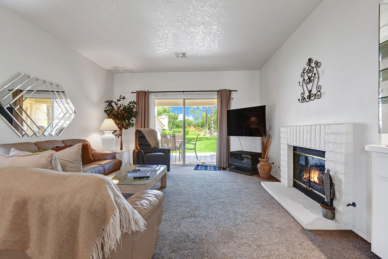 LLIVING SPACE HEAD ON