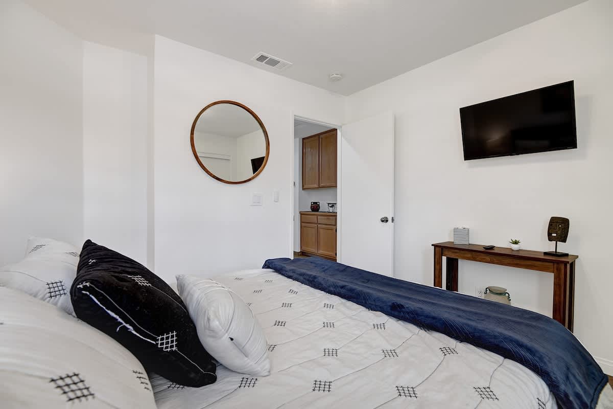 GUEST BEDROOM OVER BED