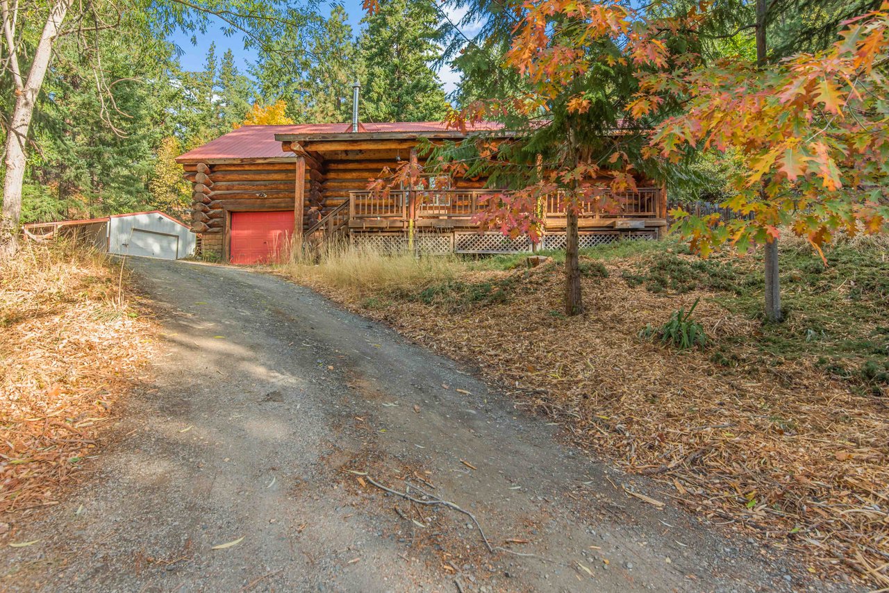 Bear Ridge - Rustic Log Cabin Exterior