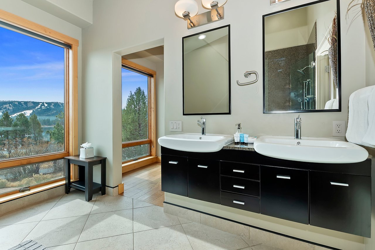 Guest Bedroom Bathroom