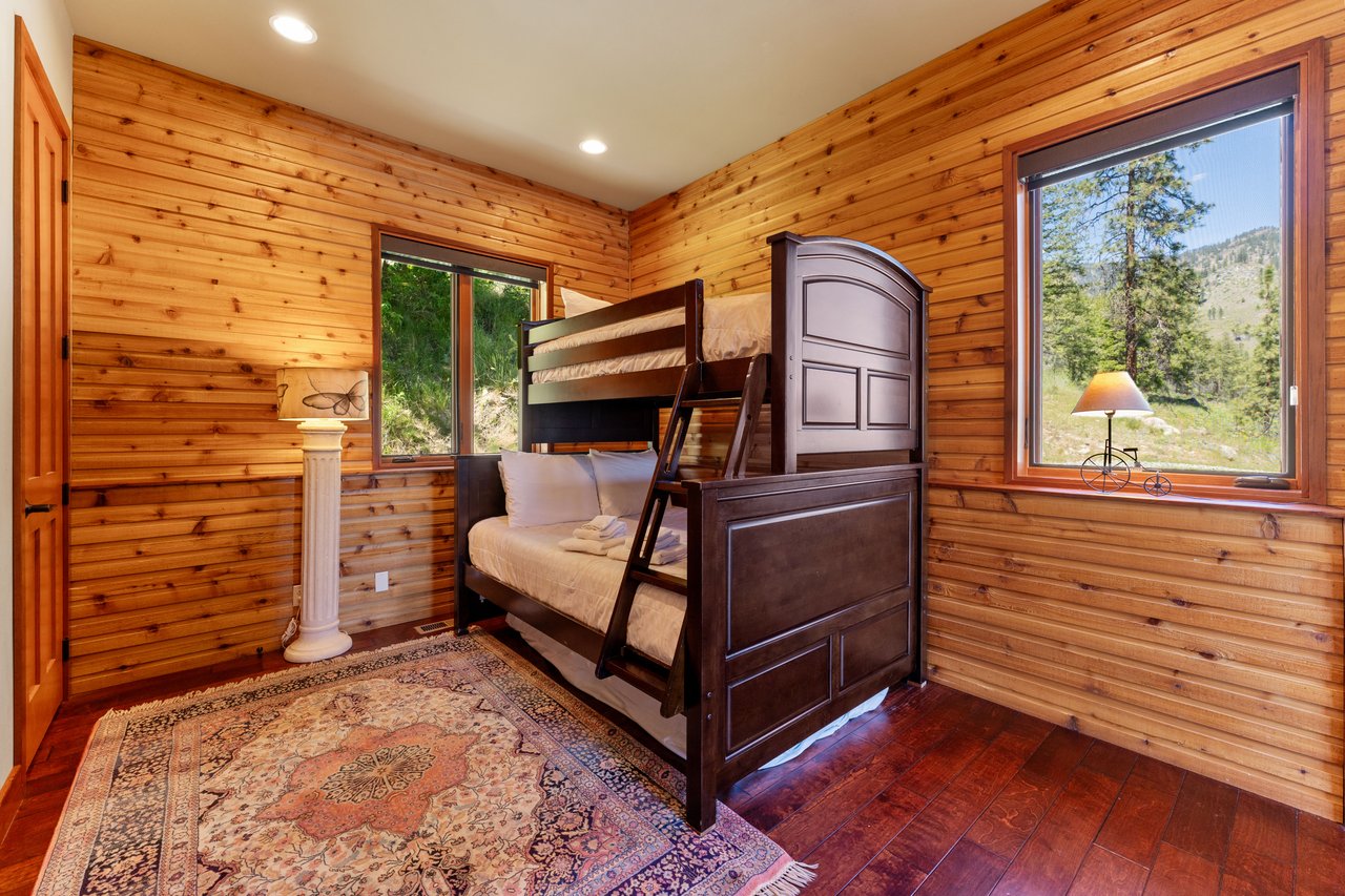 Full Bed on Lower Bunk, Twin Bed on Upper Bunk, and twin trundle