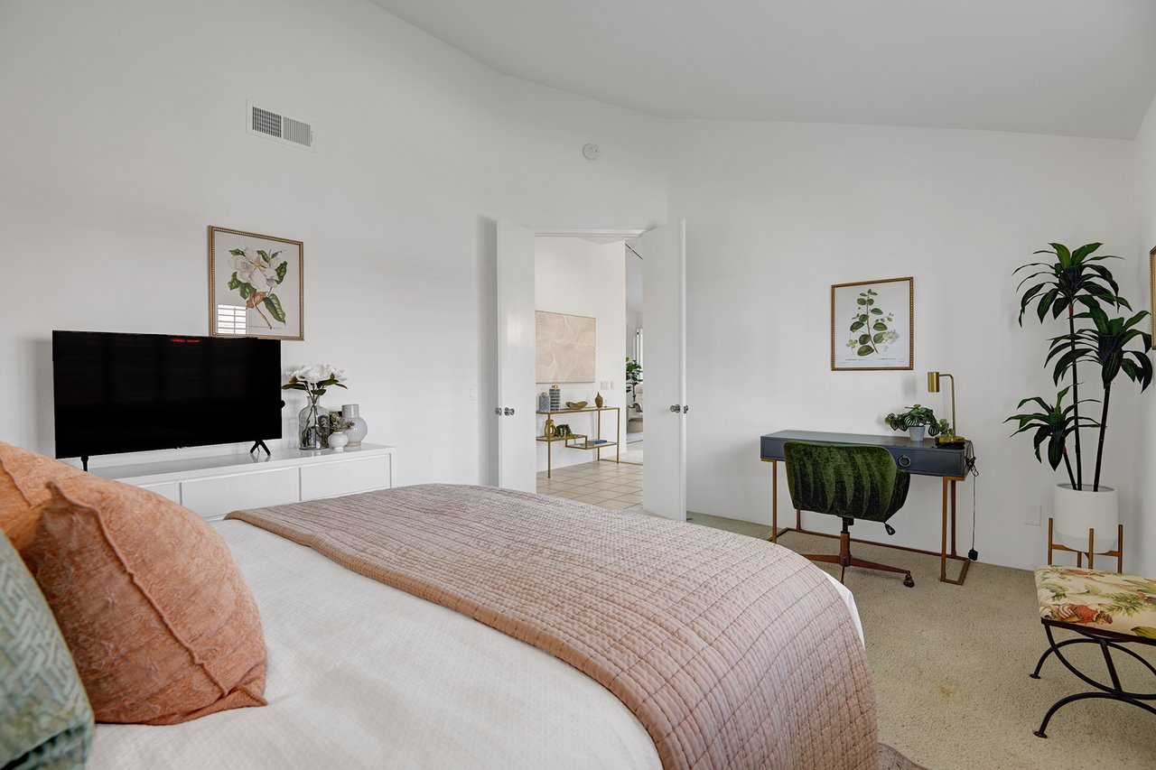 V3947- Greens and Dreams