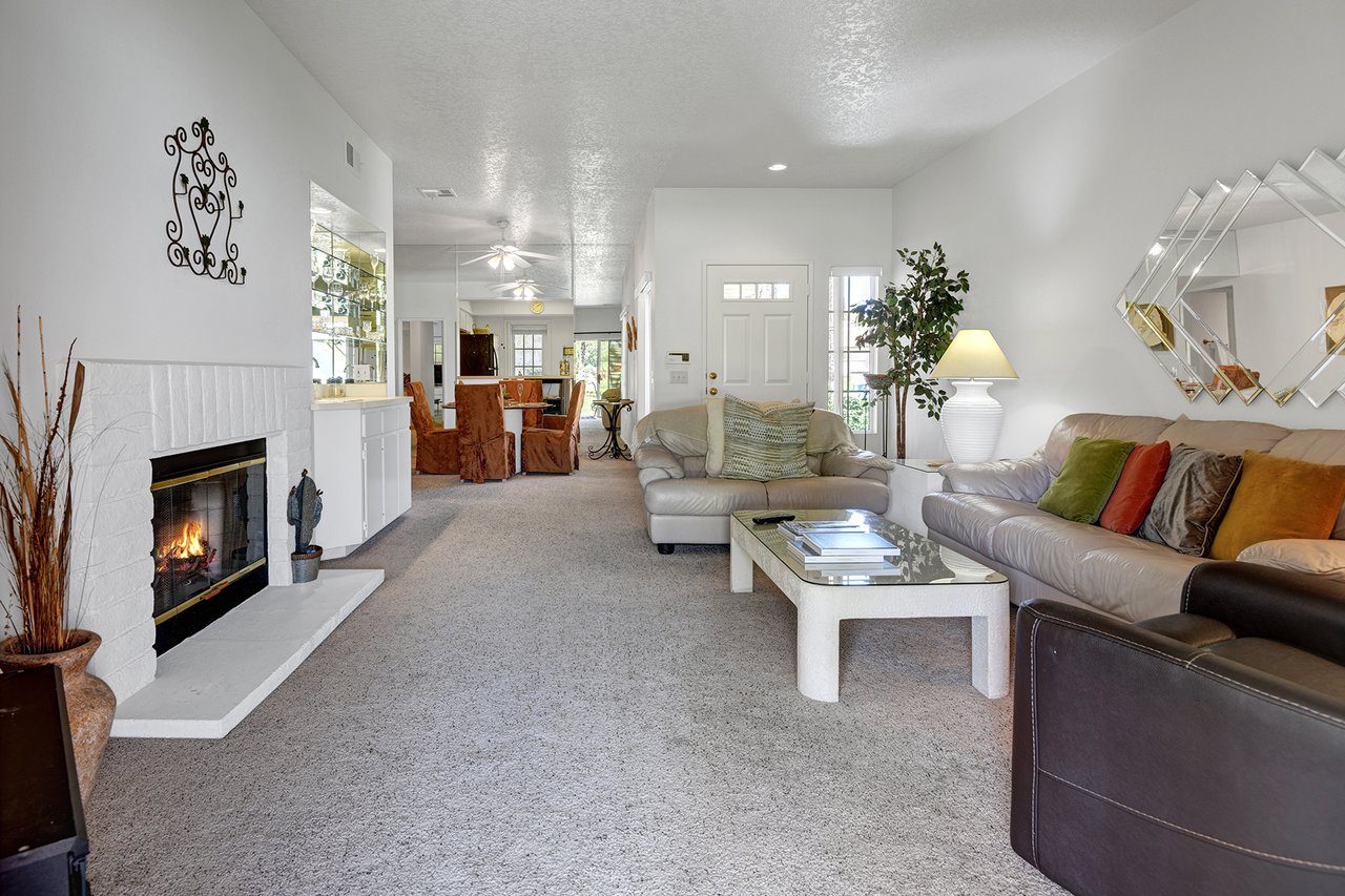 LIVING SPACE REVERSE