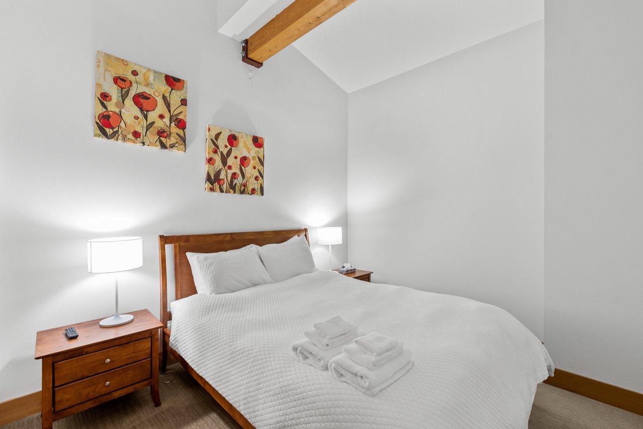 Bedroom with Queen Bed