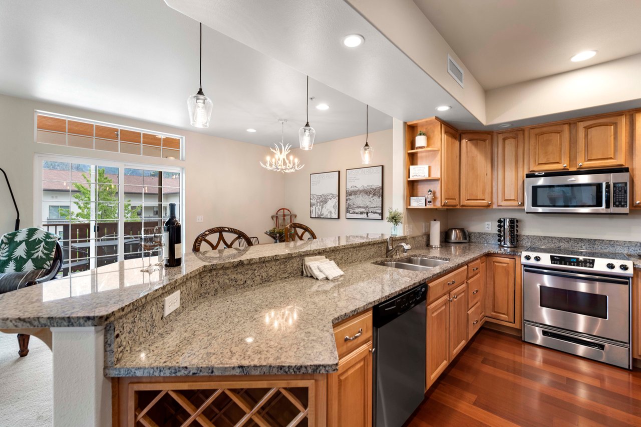 Stainless Steel Appliances, and Granite Counters
