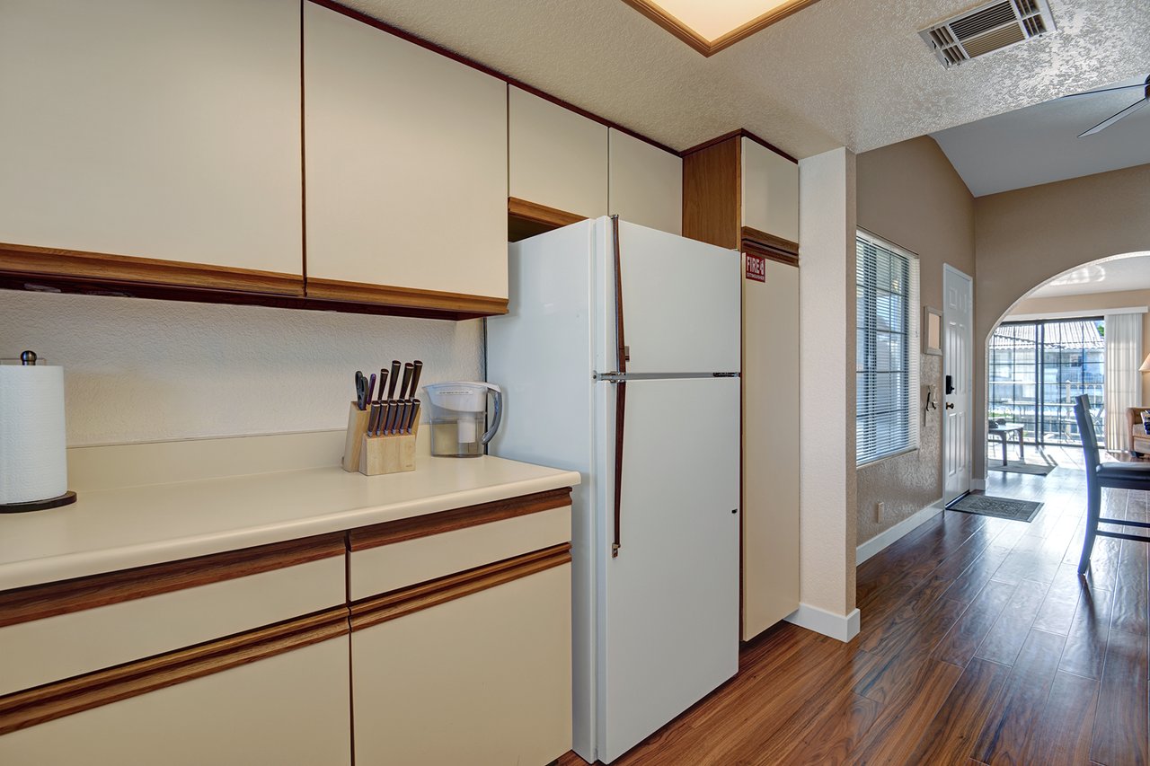 KITTCHEN REVERSE.jpg mls