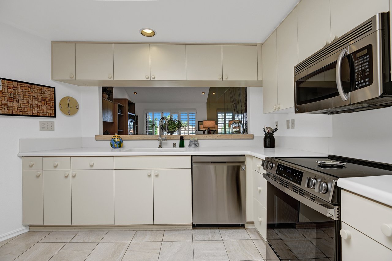 KITCHEN CONTINUED.jpg mls