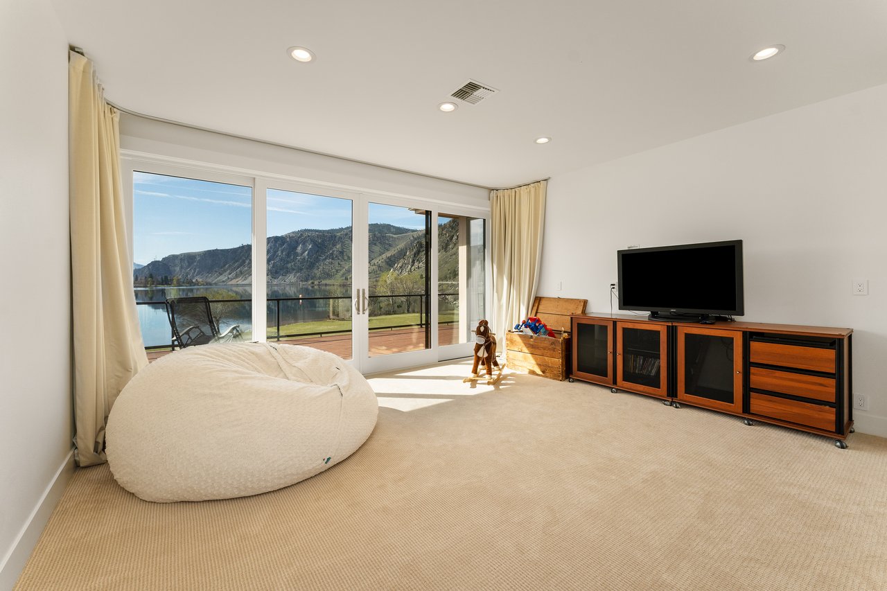 Bedroom #5 with XL Lovesac Bean Bag, Roku Smart TV