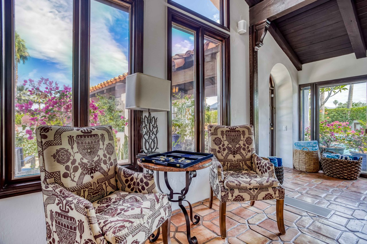 Casa Grande -Living room seating area