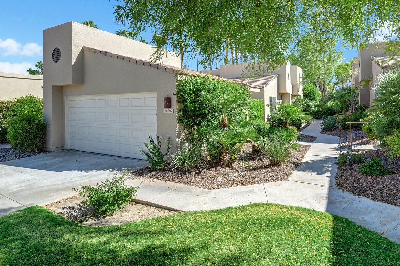 FRONT OF HOME.jpg mls