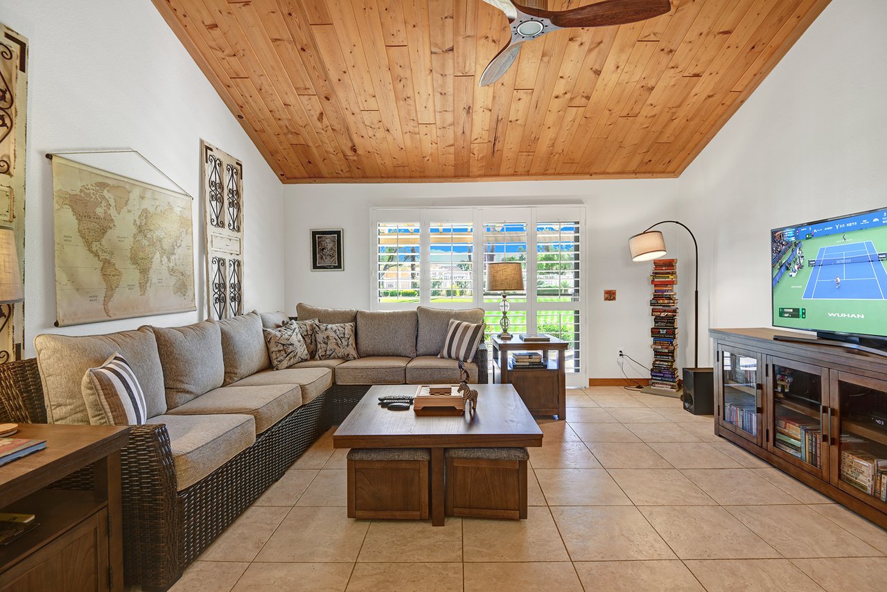 LIVING SPACE HEAD ON