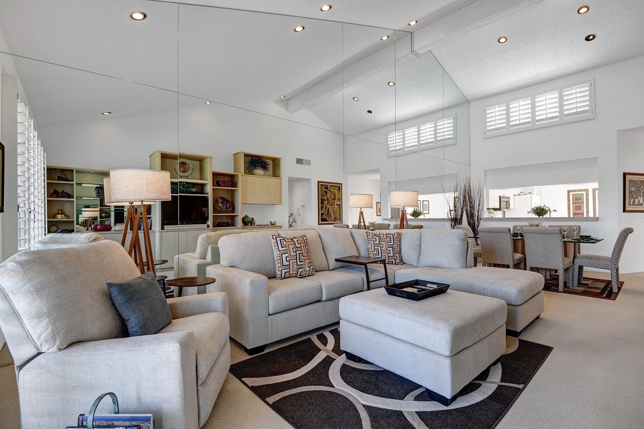 LIVING SPACE REVEERSE.jpg mls