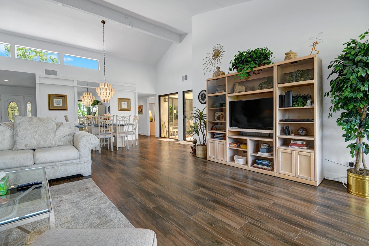 LIVING SPACE REVERSE.jpg mls