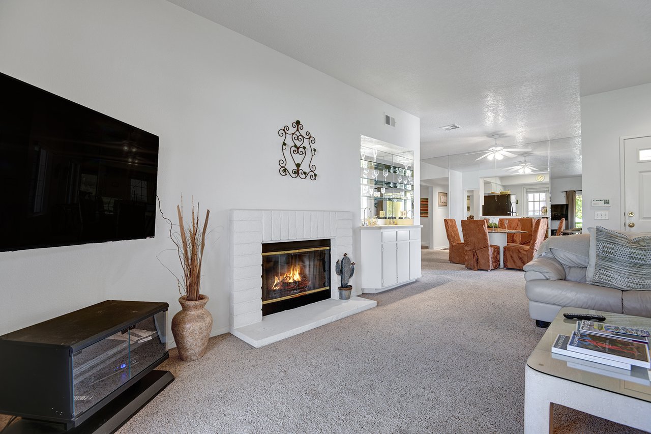 LLIVING SPACE REVERSE CONTINUED