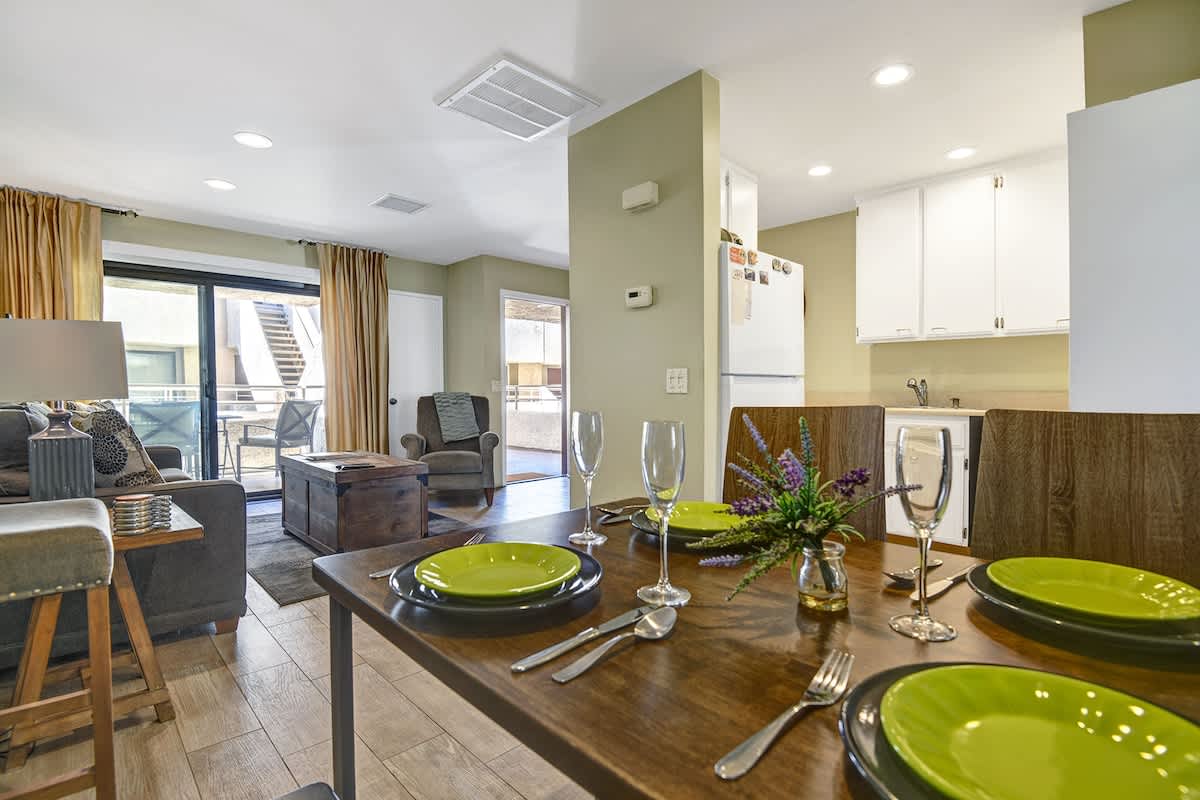 DINING SPACE REVERSE.jpg mls