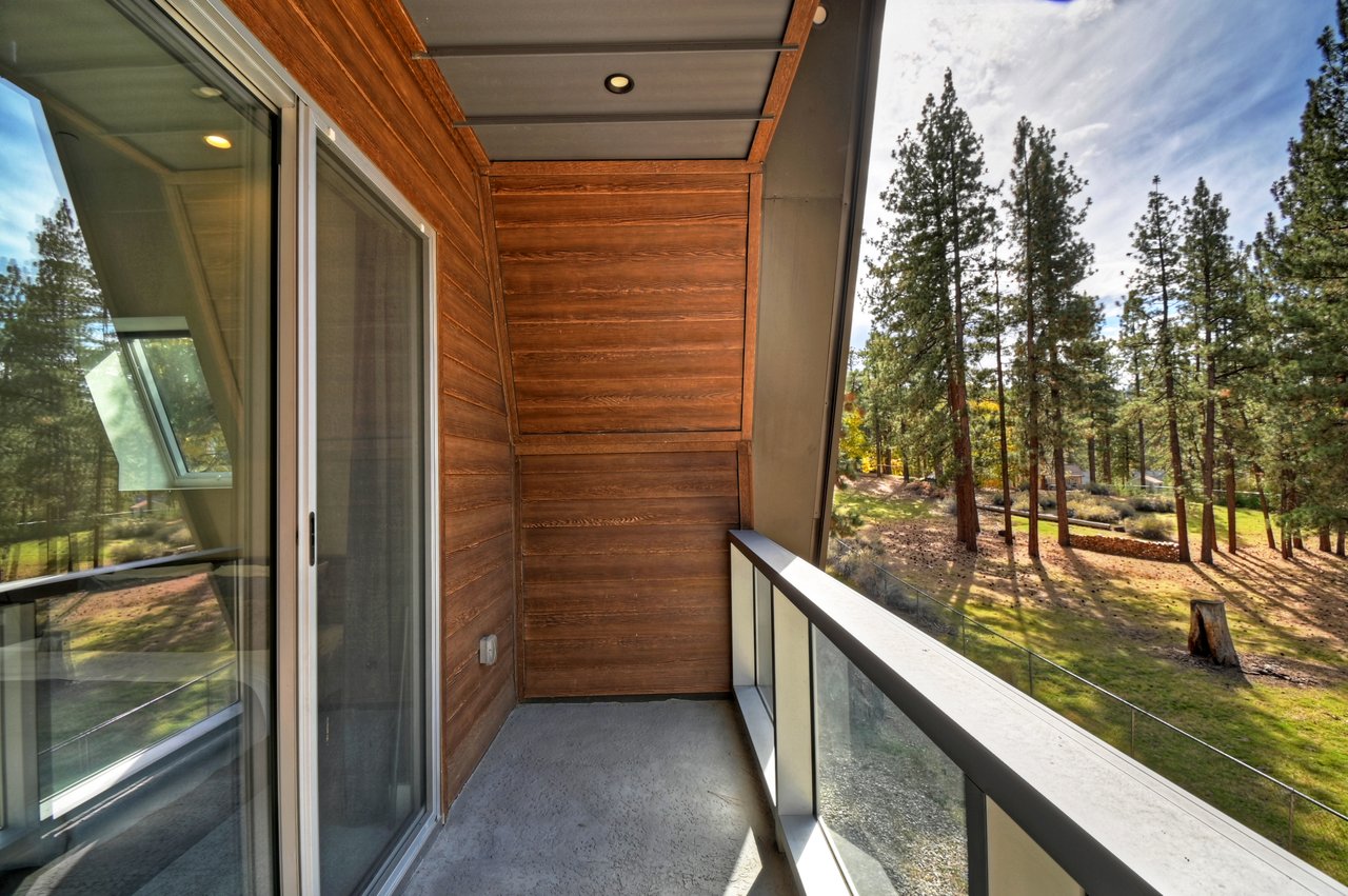 Guest Bedroom Balcony