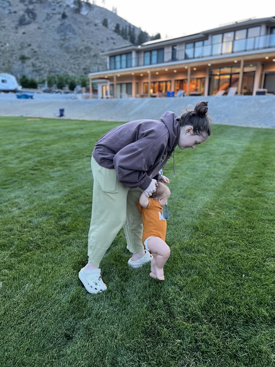 House is setup for all ages; over 2 acres of grass to play! We do have some baby gear: play yard, 2 baby gates, infant swing, potty seat, folding high chair, pack-n-play (with changing table). Let us know if you need it & we can leave out for you.