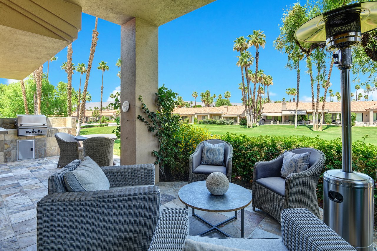 OUTDOOR SITTING AREA REVERSE.jpg mls