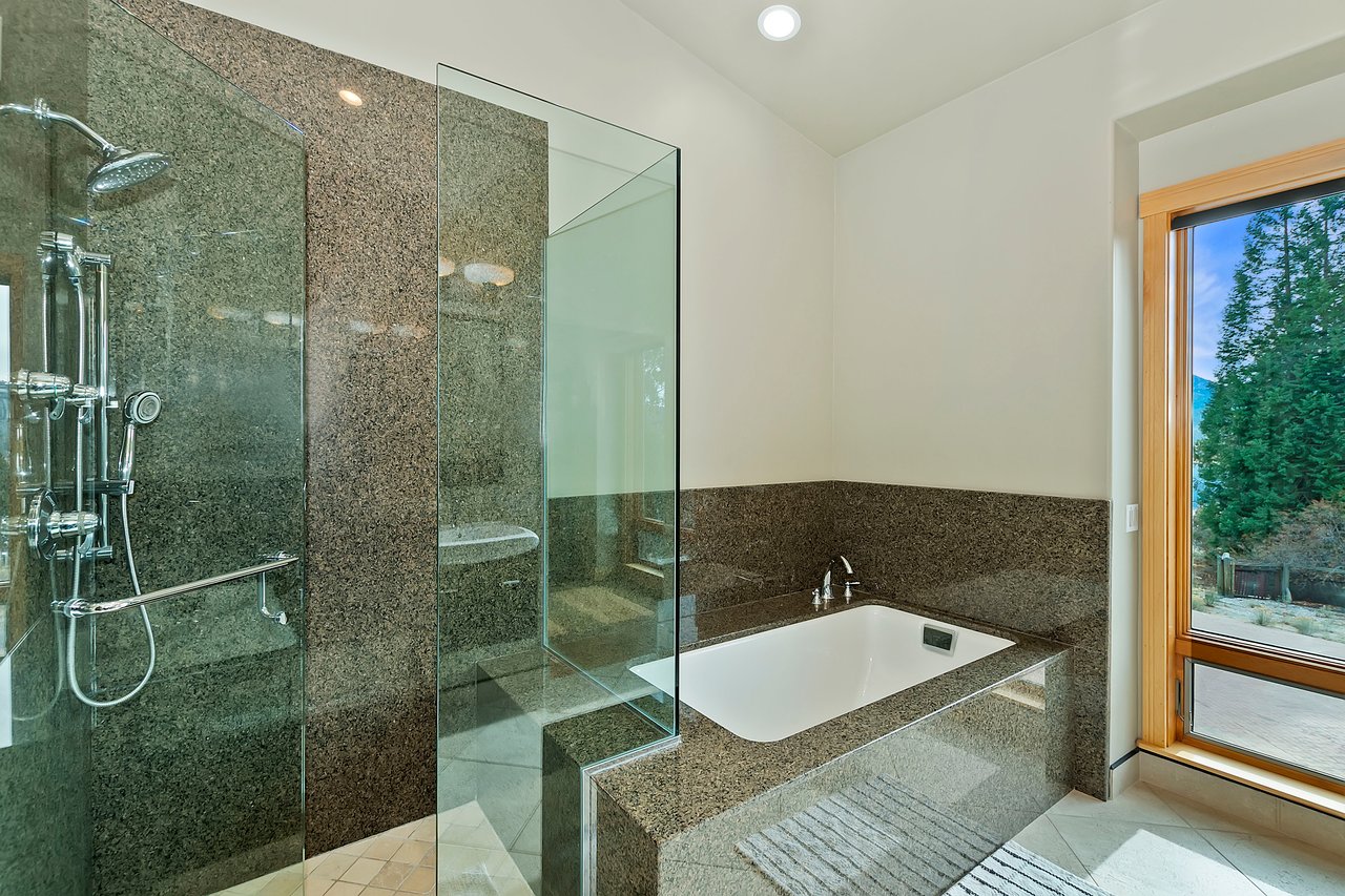 Guest Bedroom Bathroom