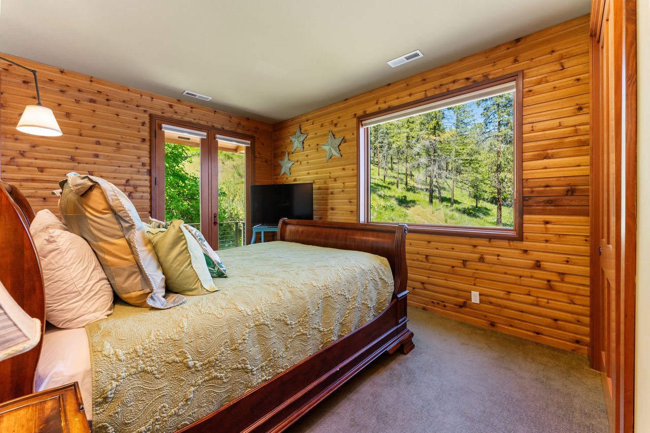 Upper Level Bedroom 2 with Queen Bed