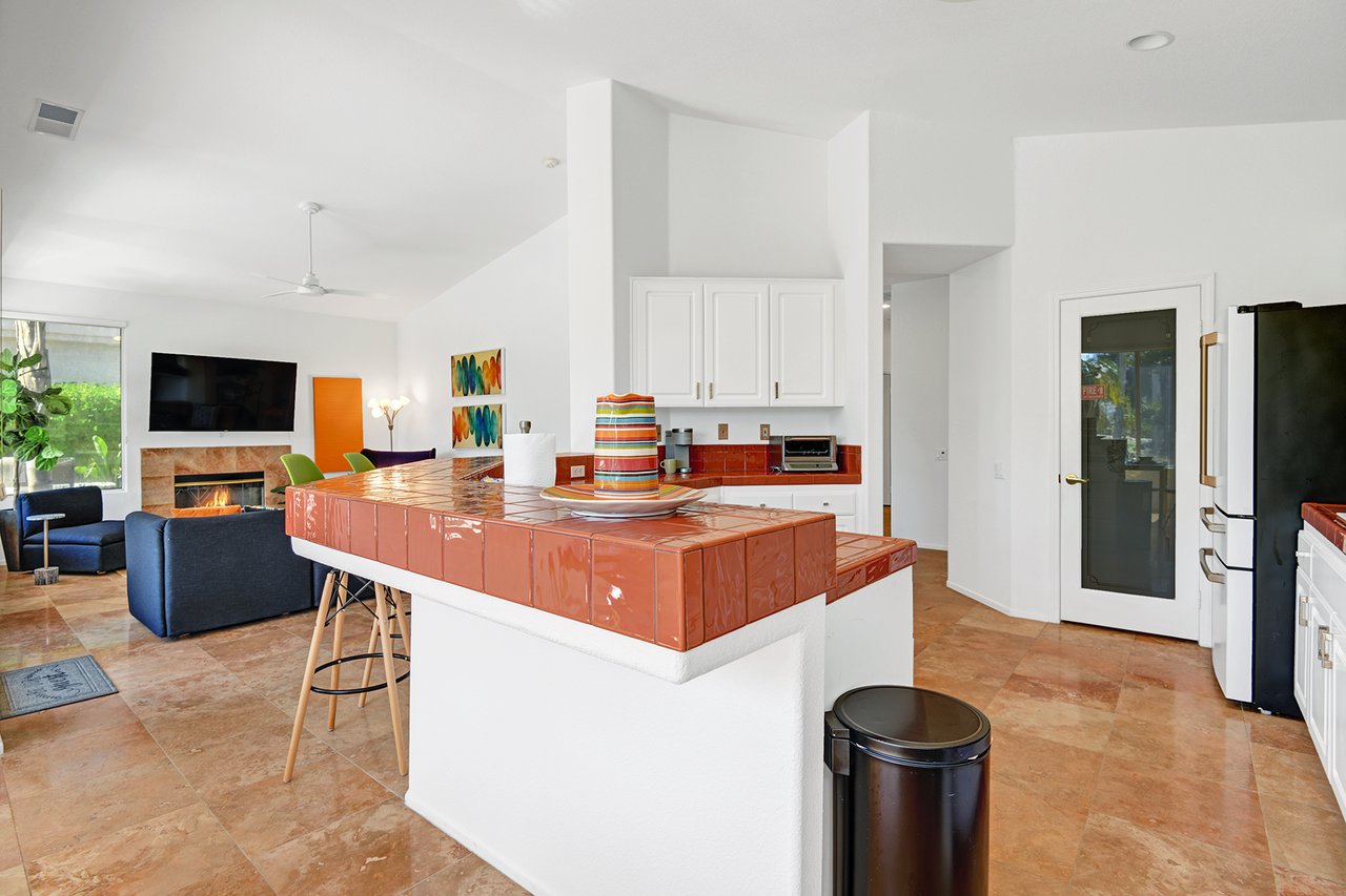 KITCHEN TO LIVING SPACE