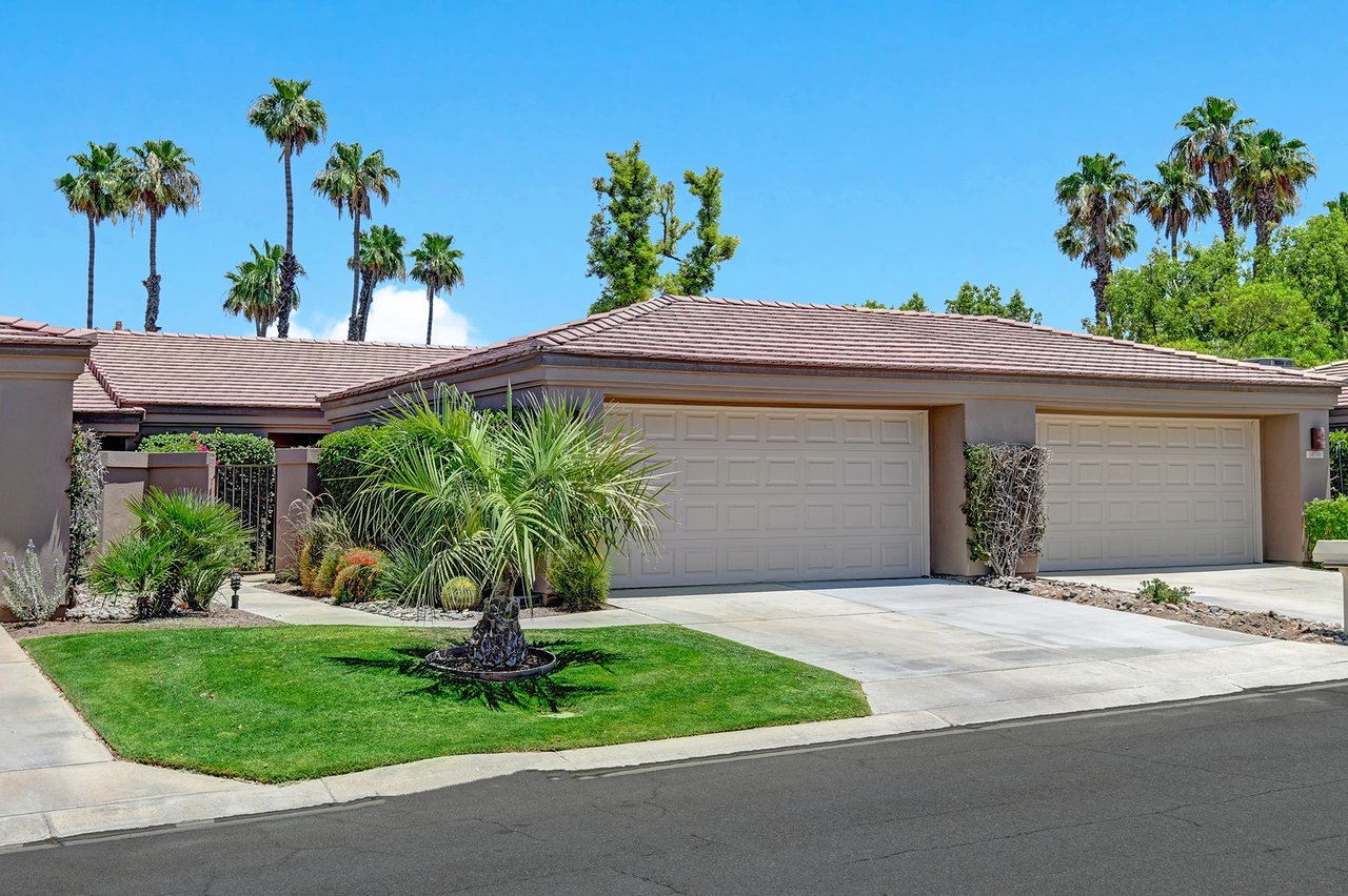 FRONT OF HOME.jpg mls