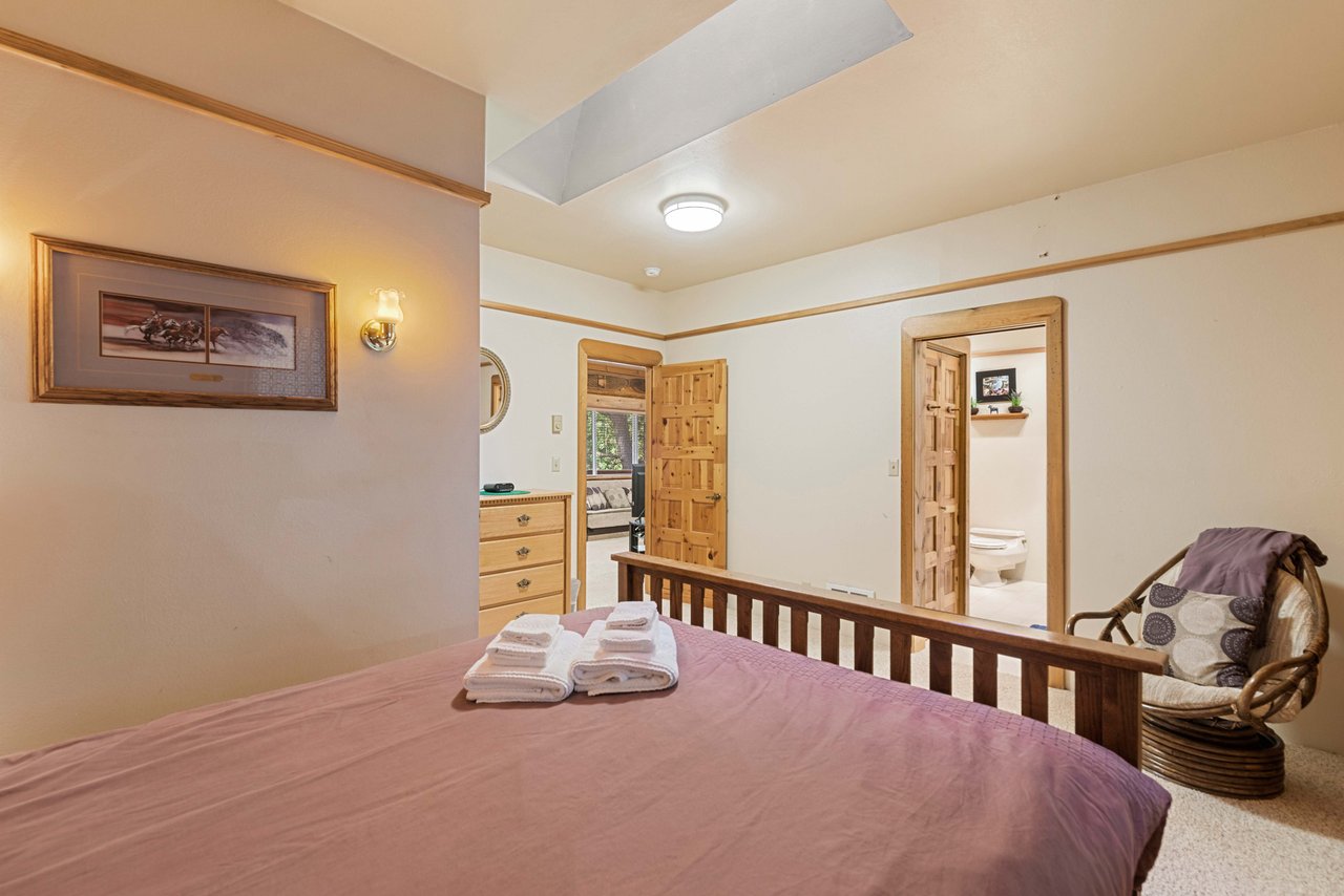 Bedroom with Queen Bed