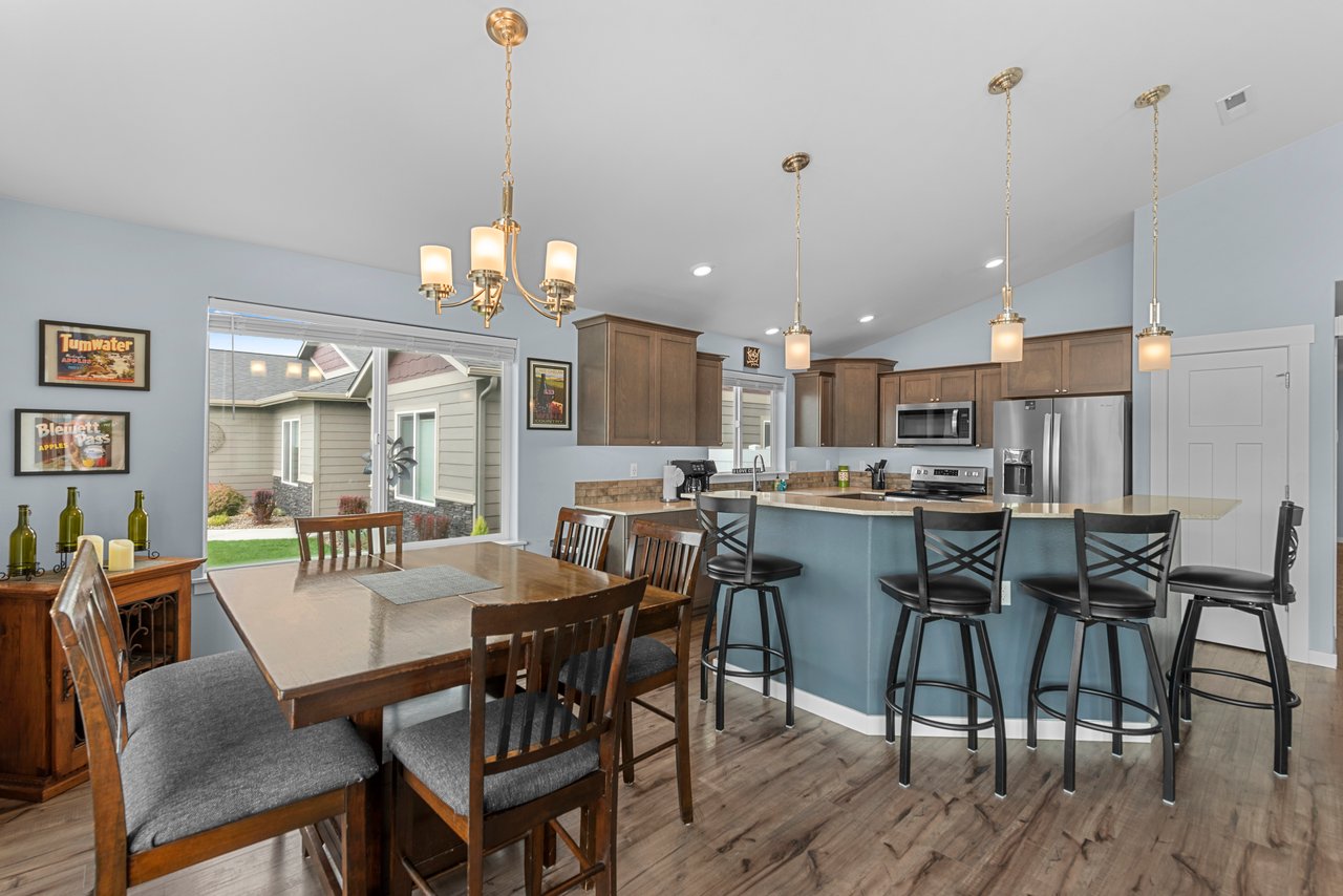 Dining and Breakfast table