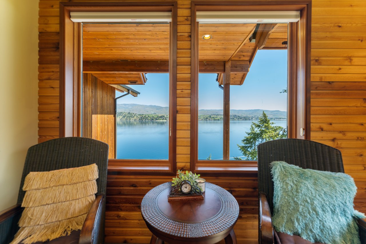 Upper Level Bedroom 1