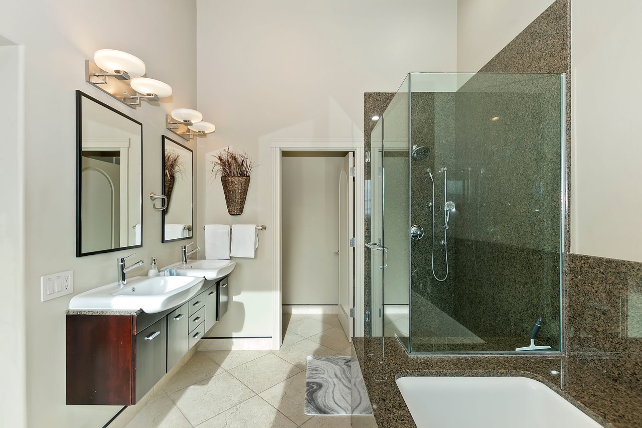 Guest Bedroom Bathroom