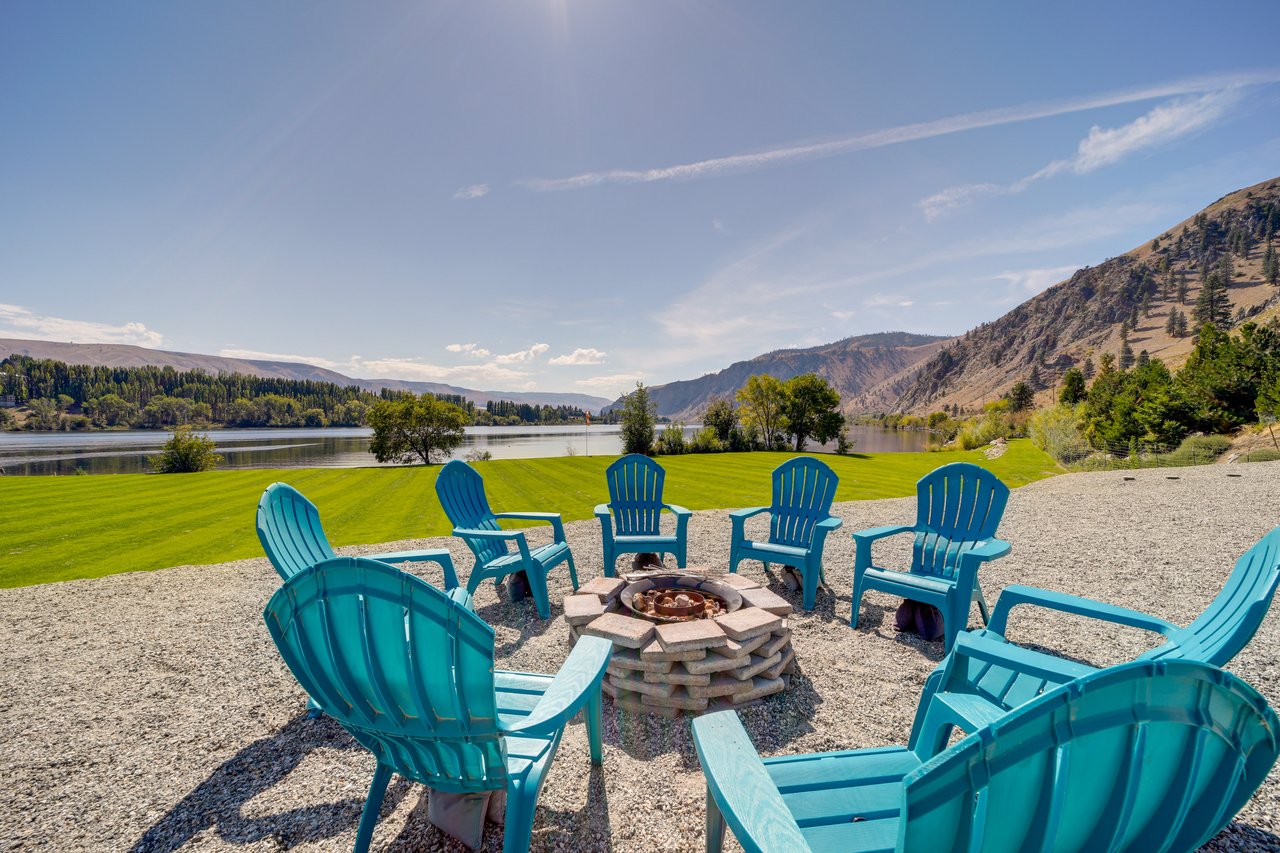 Outdoor Propane Firepit with seating for 8 - Lakeside!