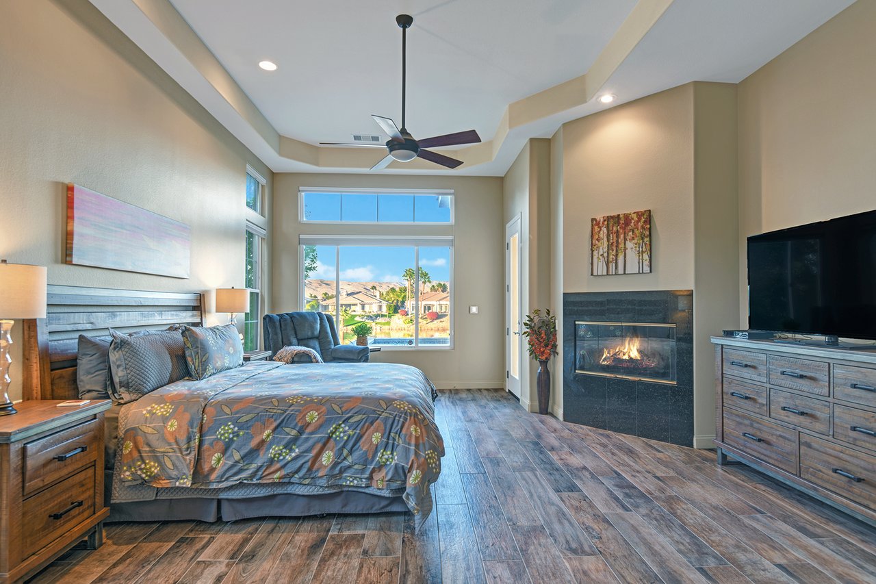 MAIN BEDROOM CONTINUED.jpg mls