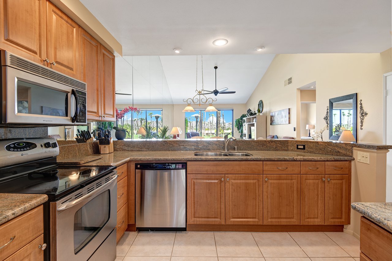 KITCHEN TIGHT.jpg mls