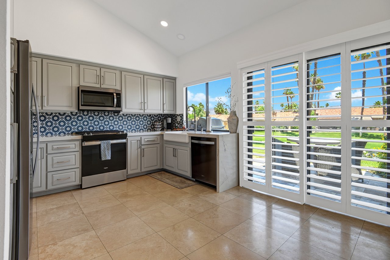 KITCHEN.jpg mls