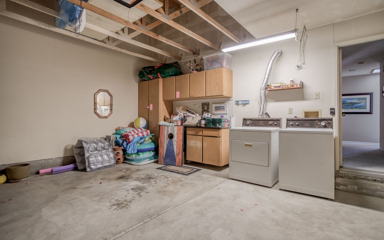 Garage with Laundry