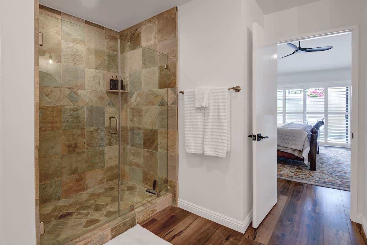 PRIMARY BATHROOM REVERSE.jpg mls