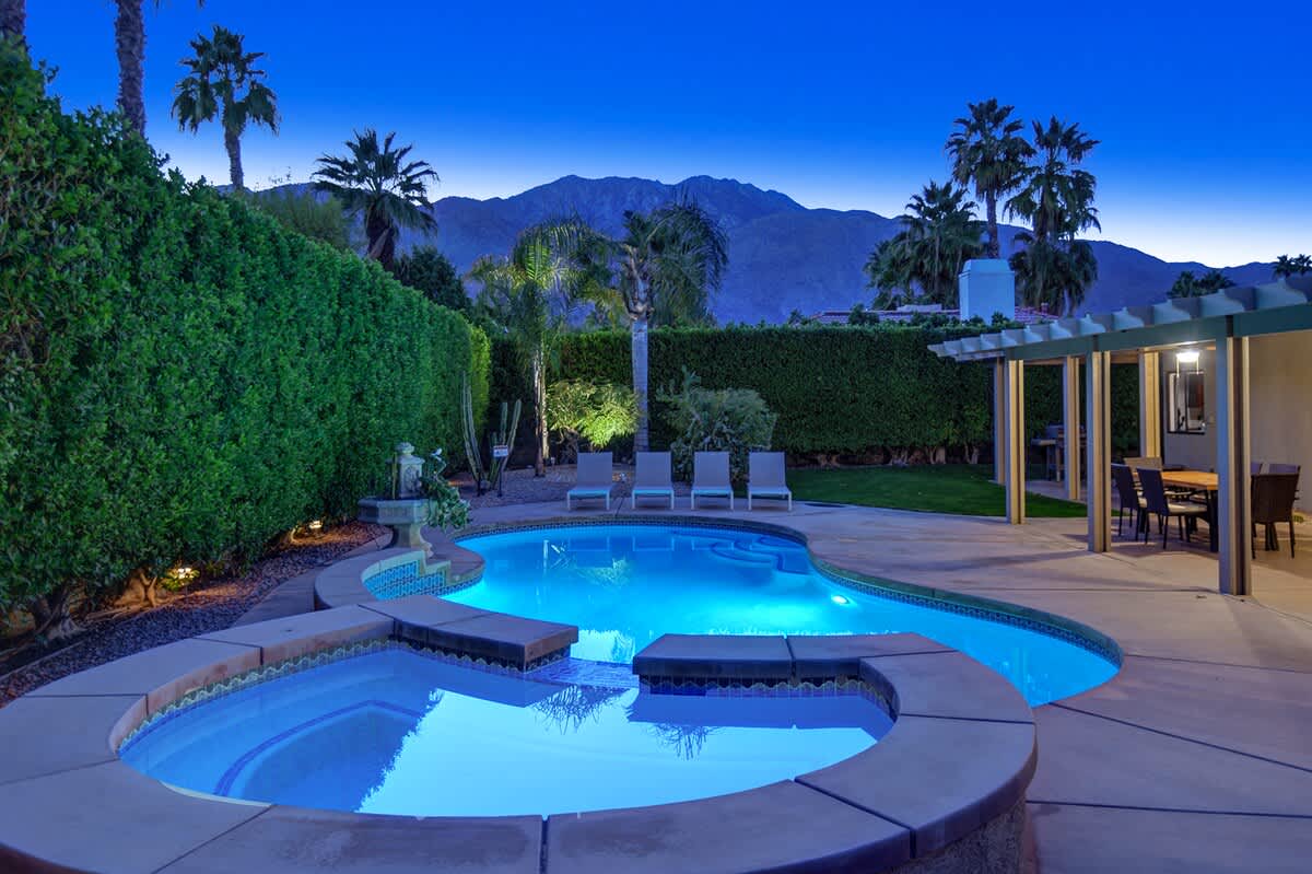 Hacienda Alondra- Meredith Lodging