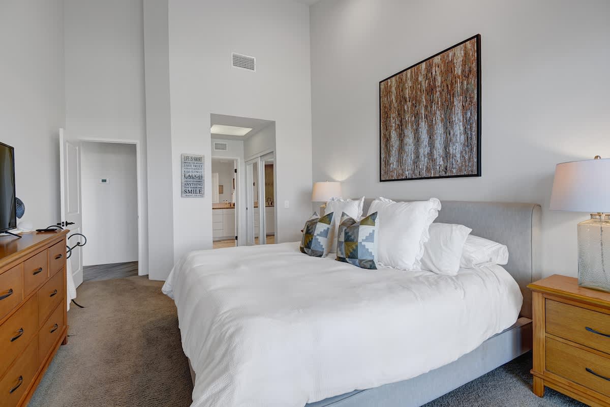 MAIN BEDROOM REVERSE