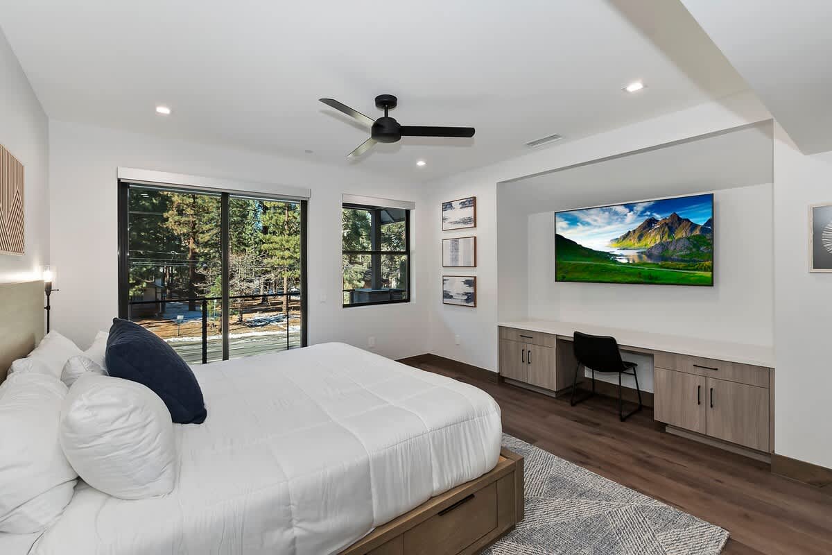 Summit Grand Sanctuary South Primary Bedroom