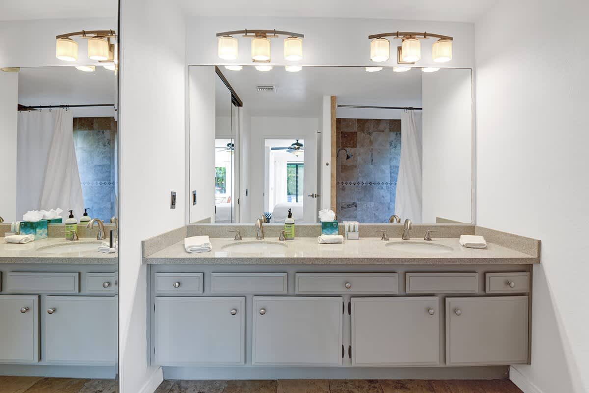 Hacienda Alondra- Meredith Lodging