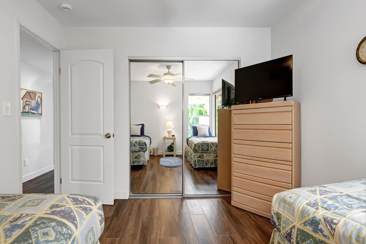 GUEST BEDROOM REVERSE.jpg mls