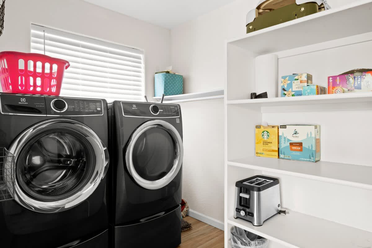 WASHER AND DRYER UNIT