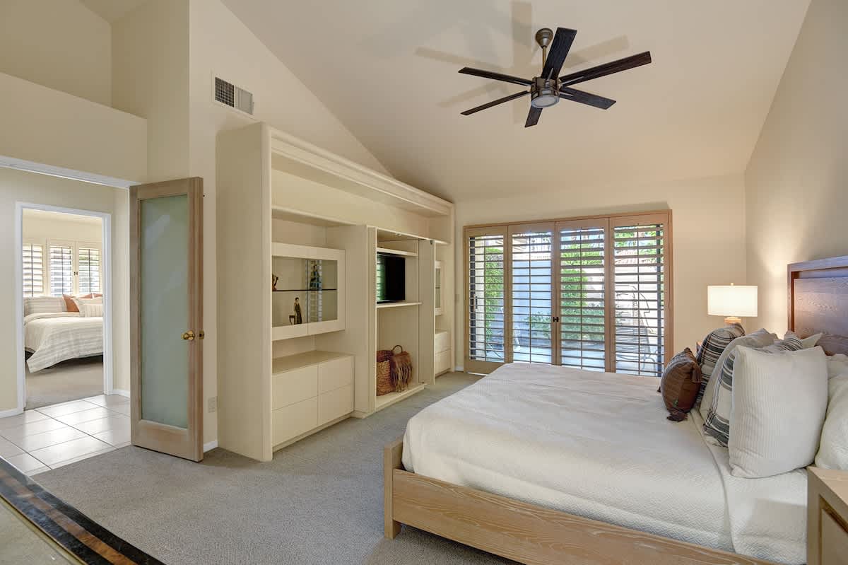 PRIMARY BEDROOM CONTINUED.jpg mls