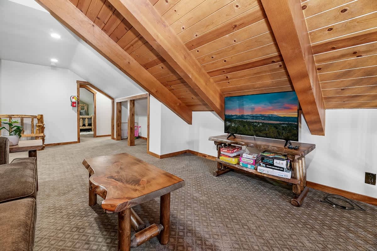 Rustic Ridge Manor-122