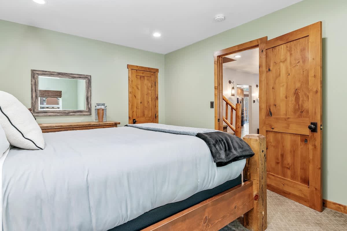 Rustic Ridge Manor-137