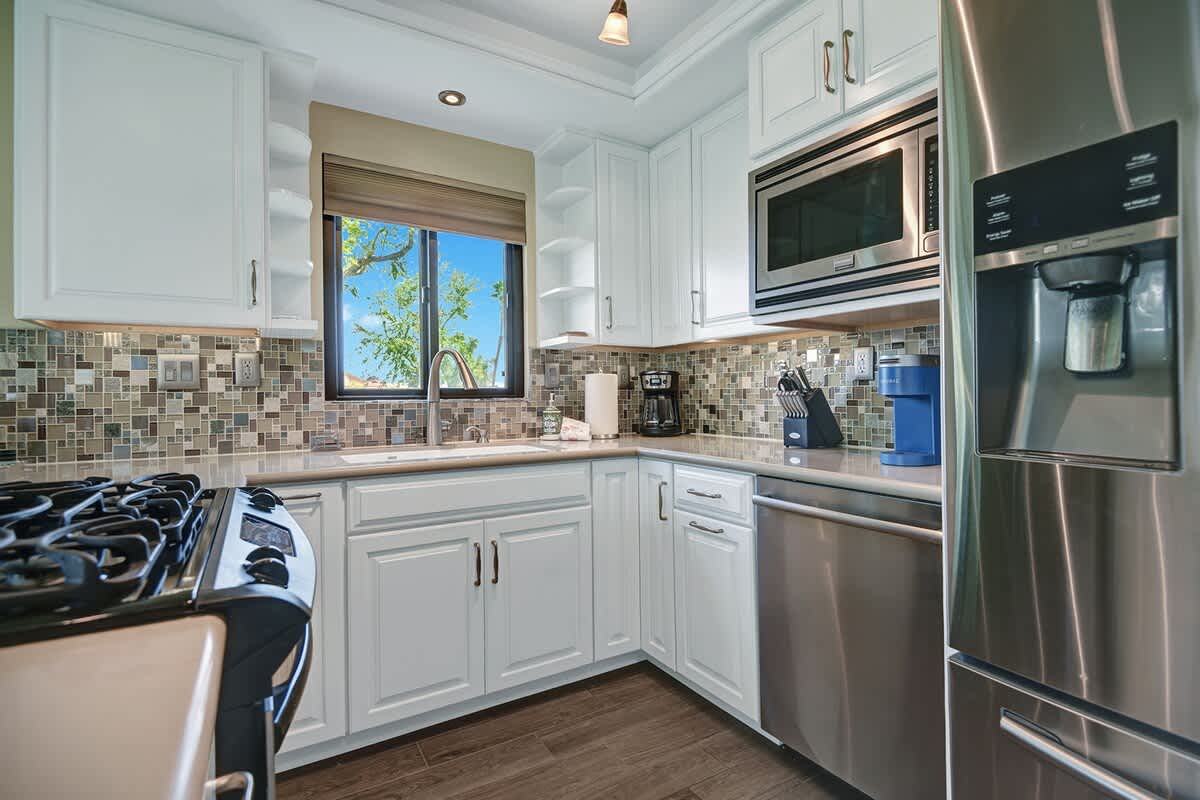 KITCHEN TIGHT.jpg mls