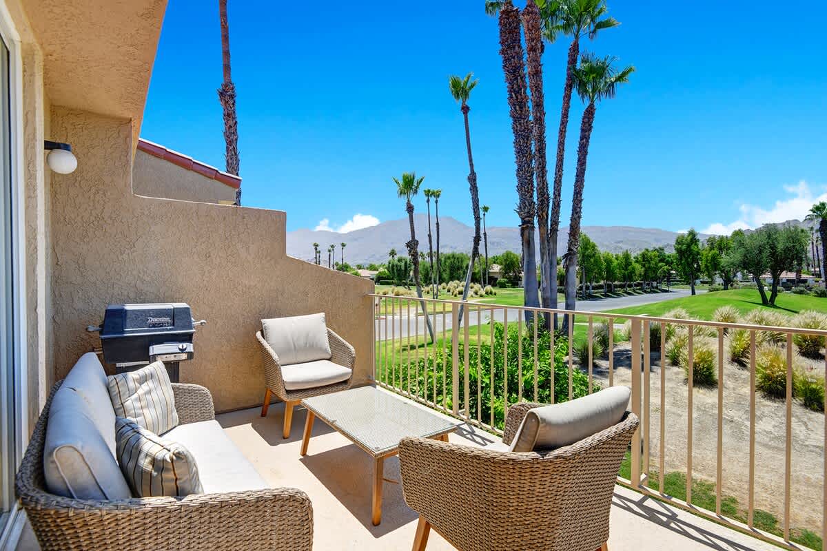 OUTDOOR LIVING SPACE