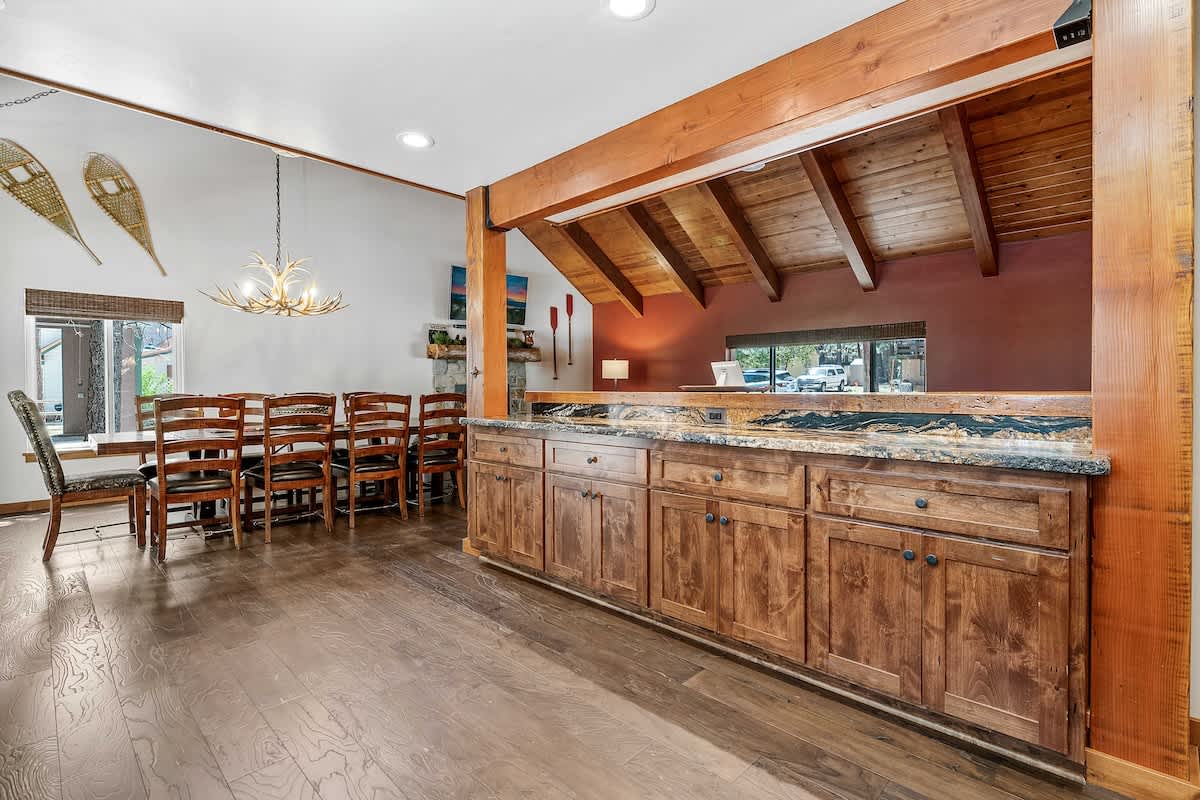 Rustic Ridge Manor-115